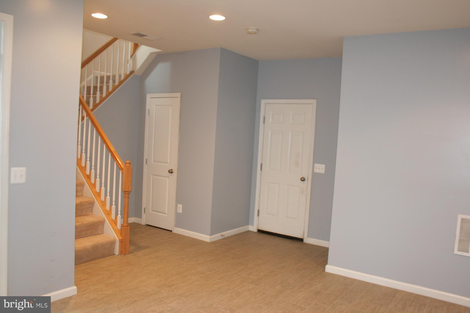 WOODSTREAM - Residential Lease