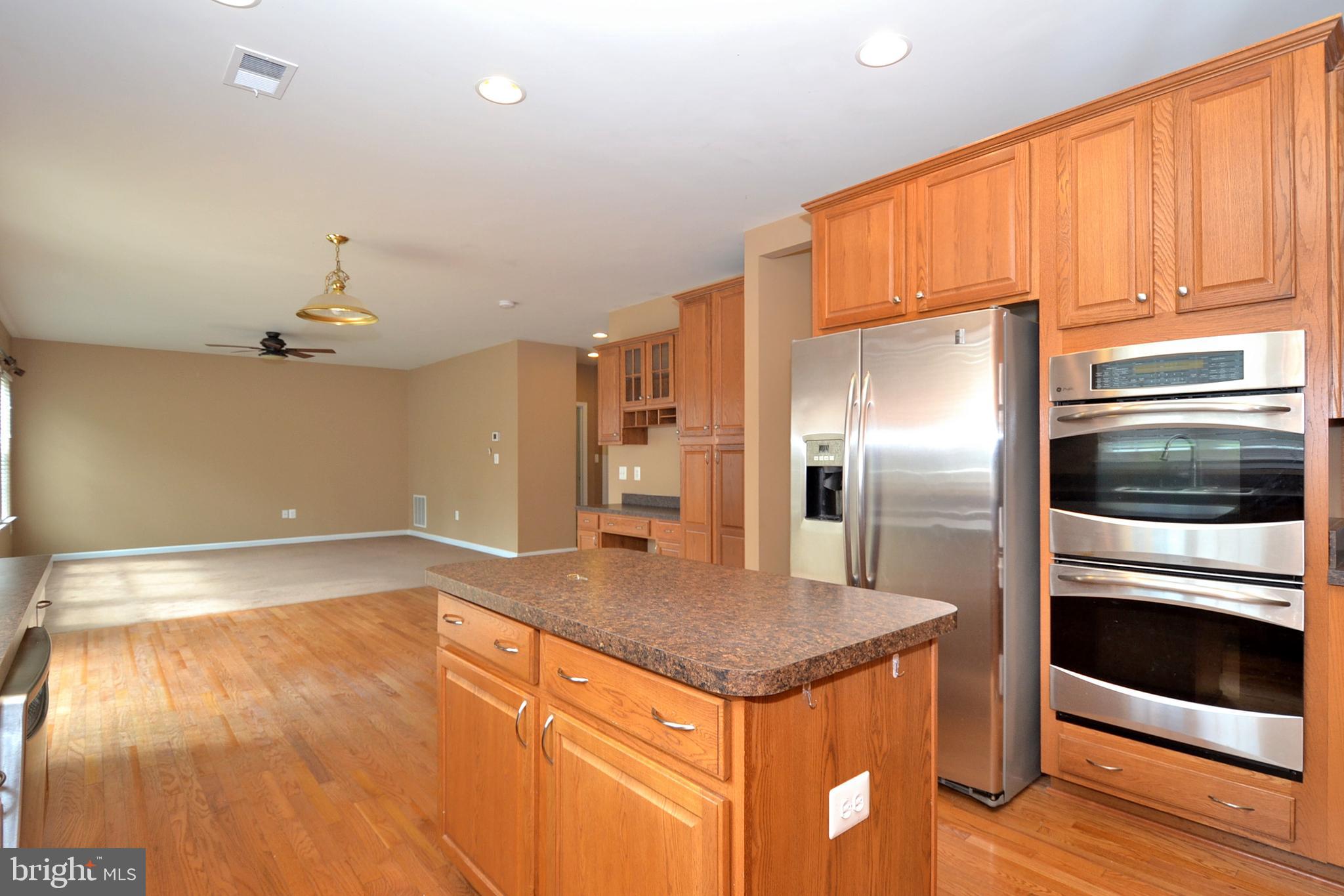 WESTBURY - Residential