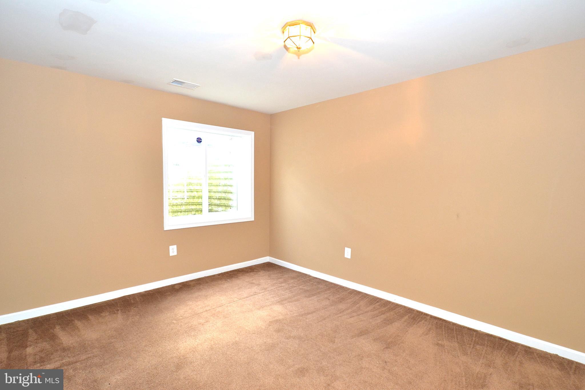 WESTBURY - Residential