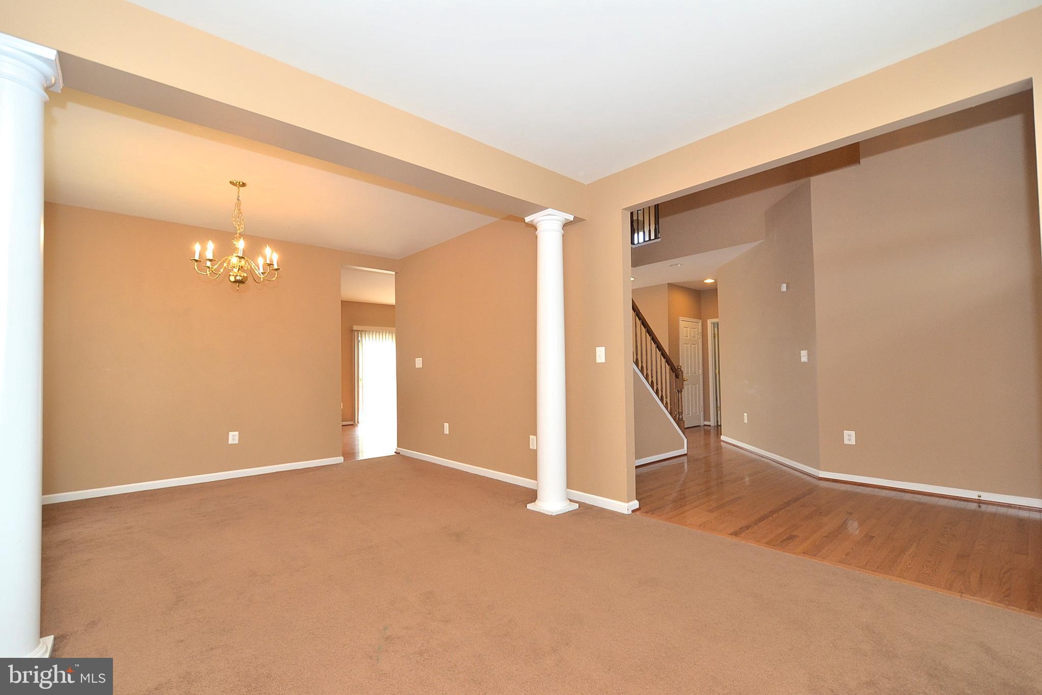 WESTBURY - Residential