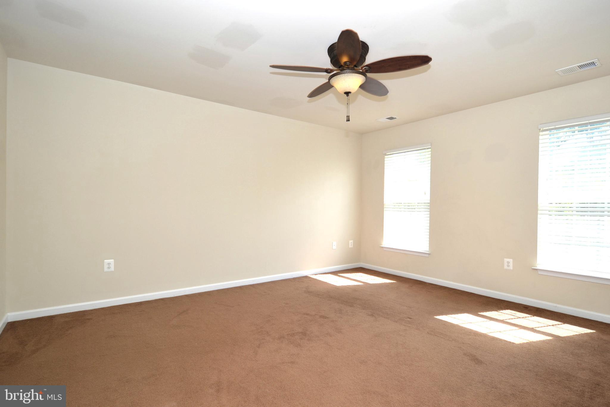 WESTBURY - Residential