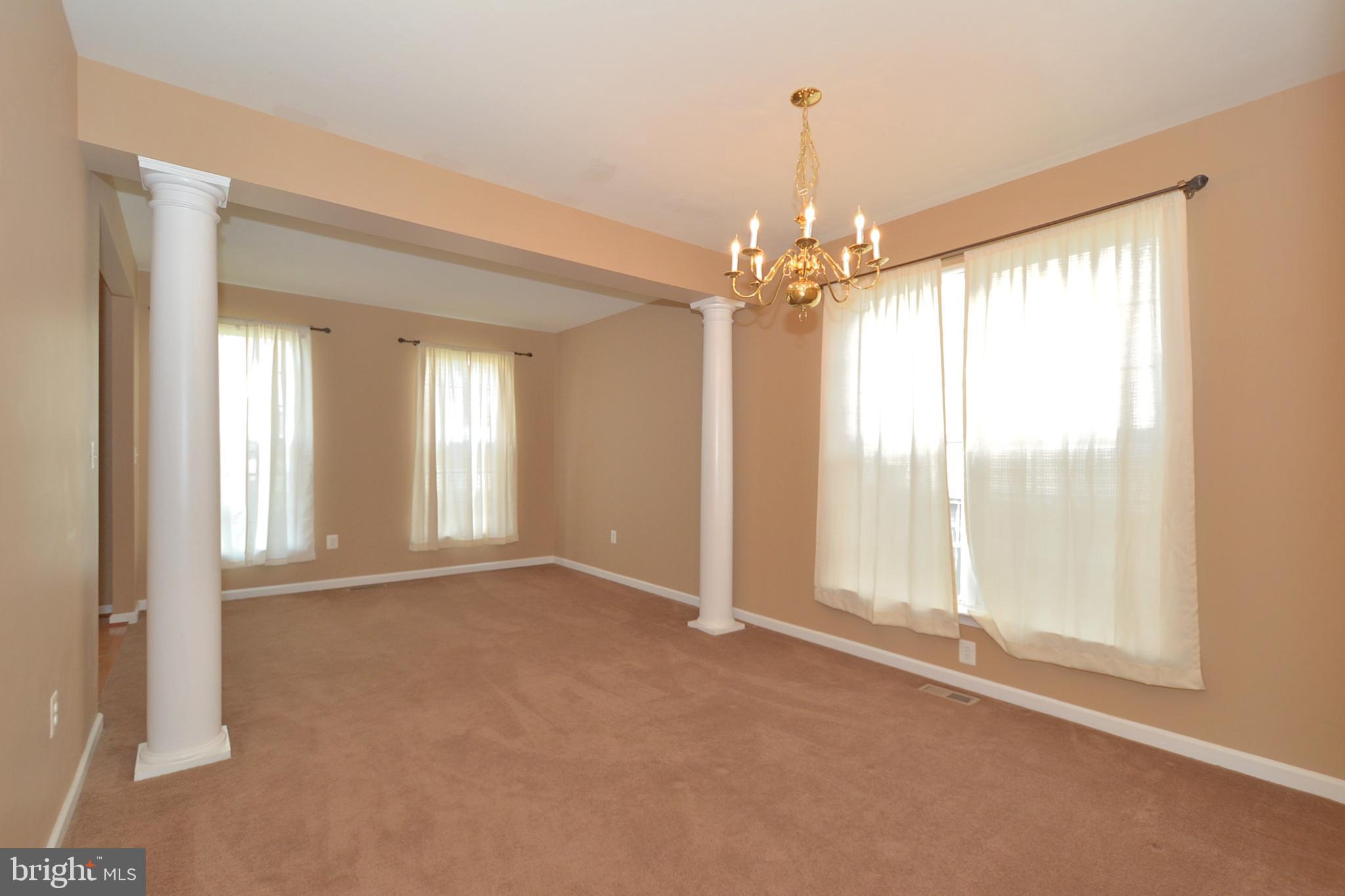 WESTBURY - Residential