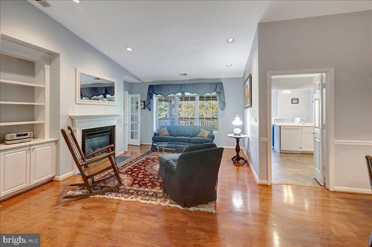 ROSSLARE RIDGE - Residential