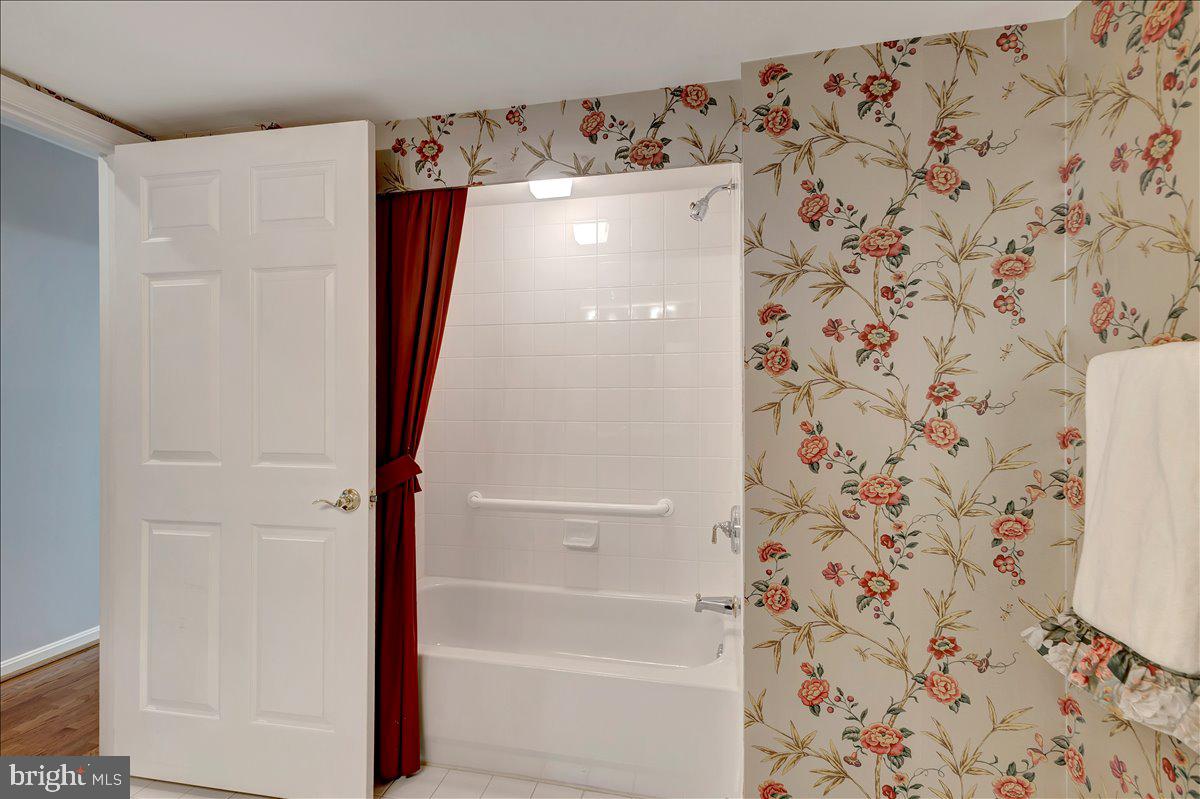 ROSSLARE RIDGE - Residential