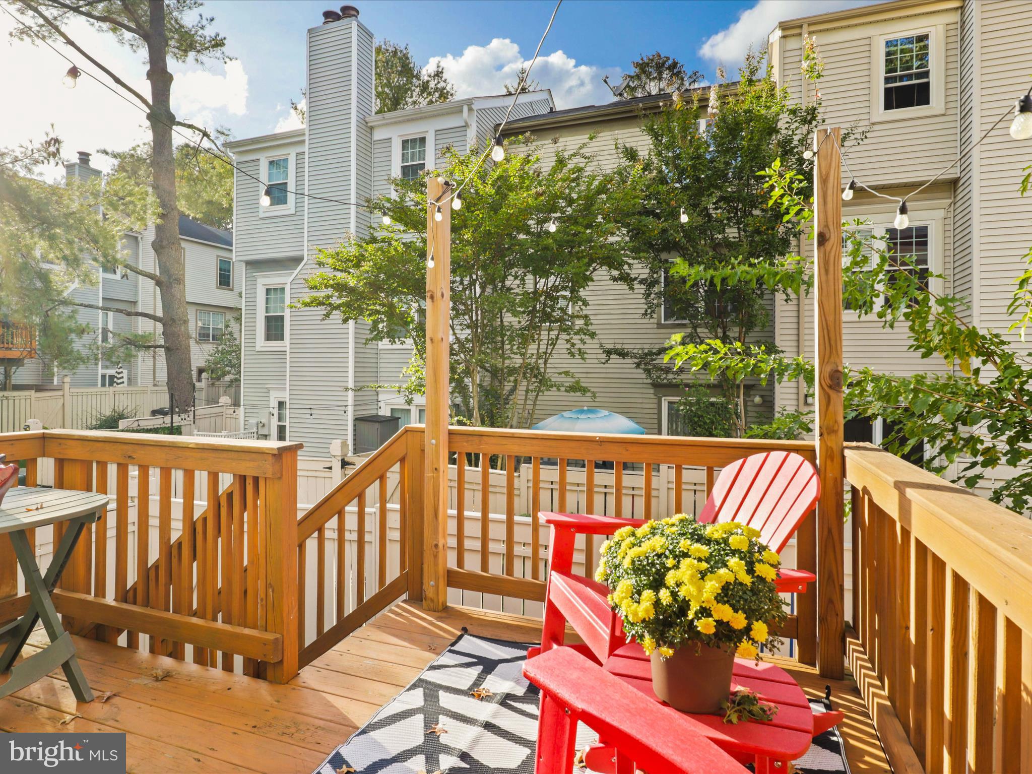 HUNTERS SQUARE - Residential