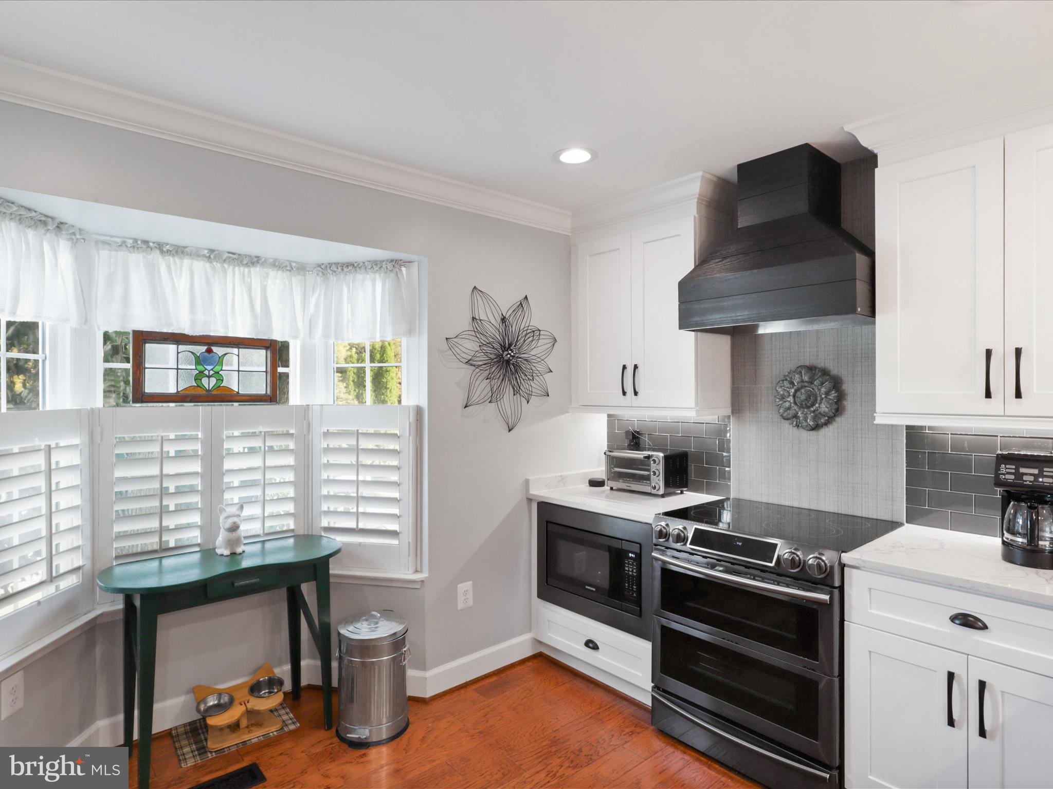 HUNTERS SQUARE - Residential