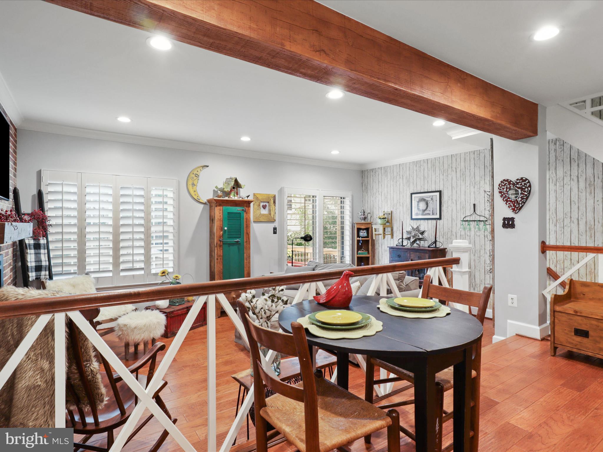 HUNTERS SQUARE - Residential