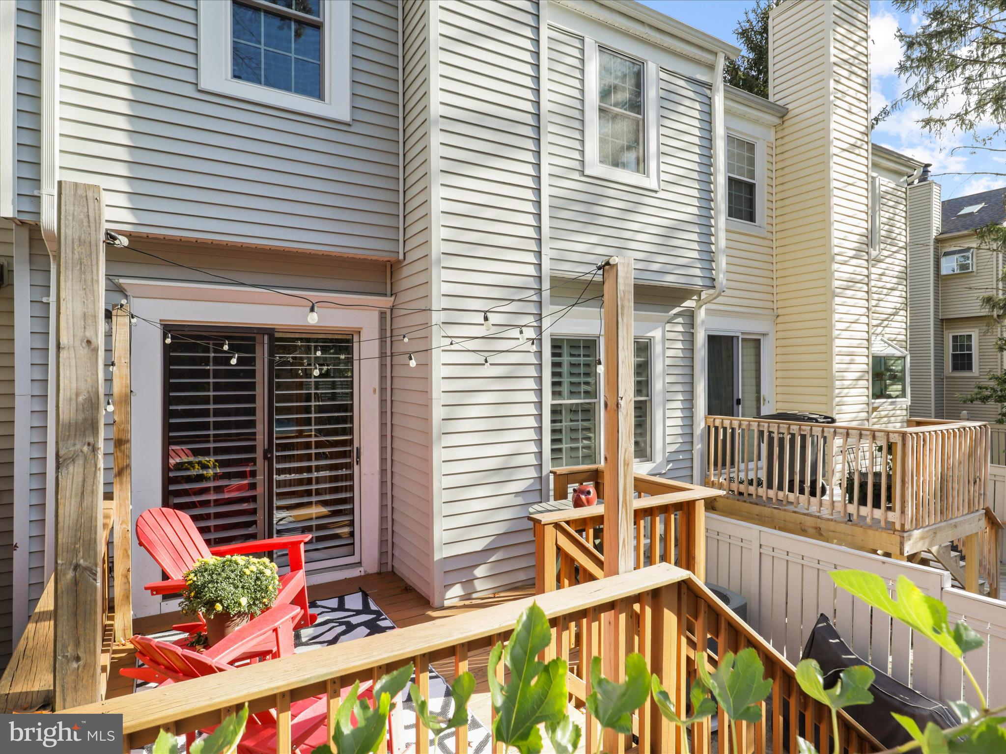 HUNTERS SQUARE - Residential