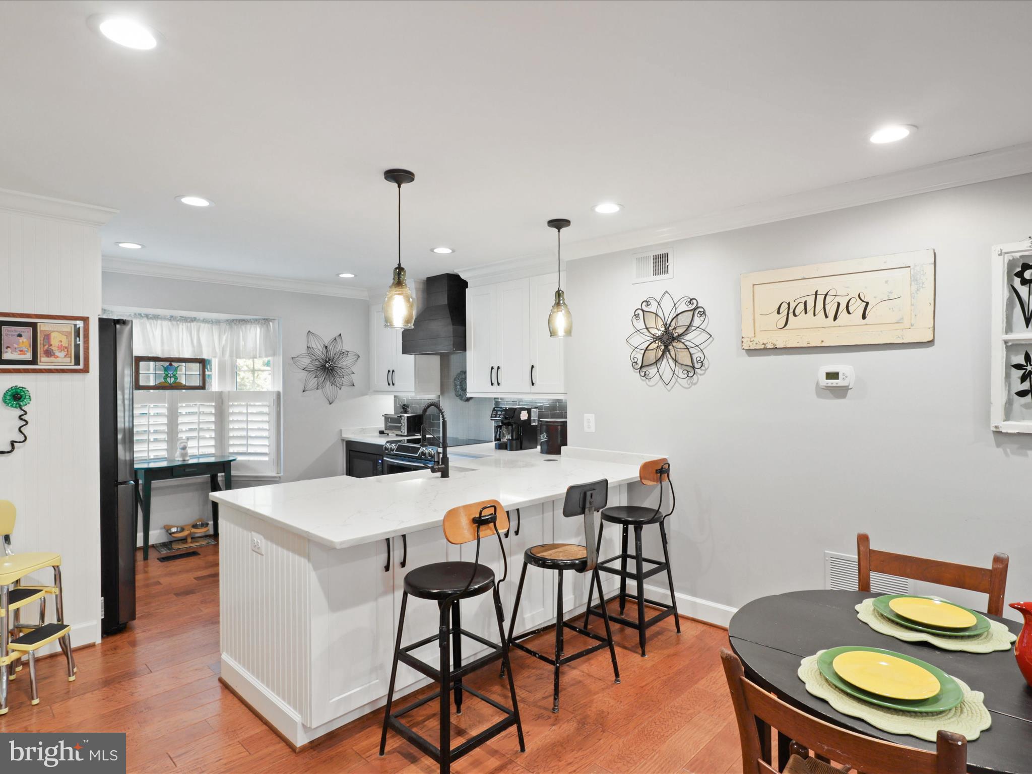 HUNTERS SQUARE - Residential