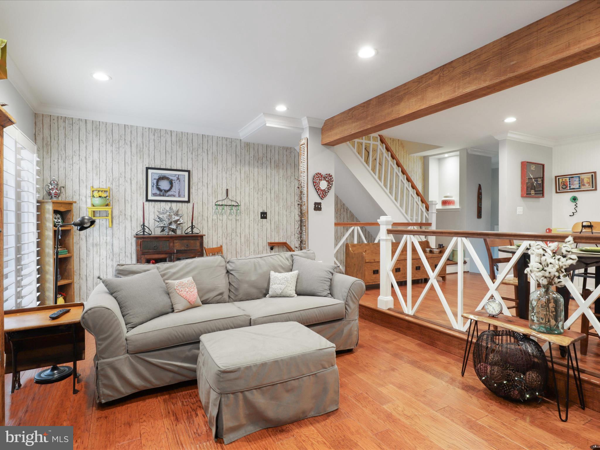 HUNTERS SQUARE - Residential