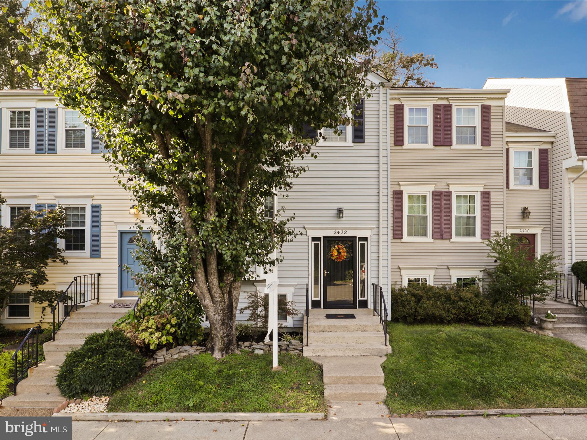 HUNTERS SQUARE - Residential