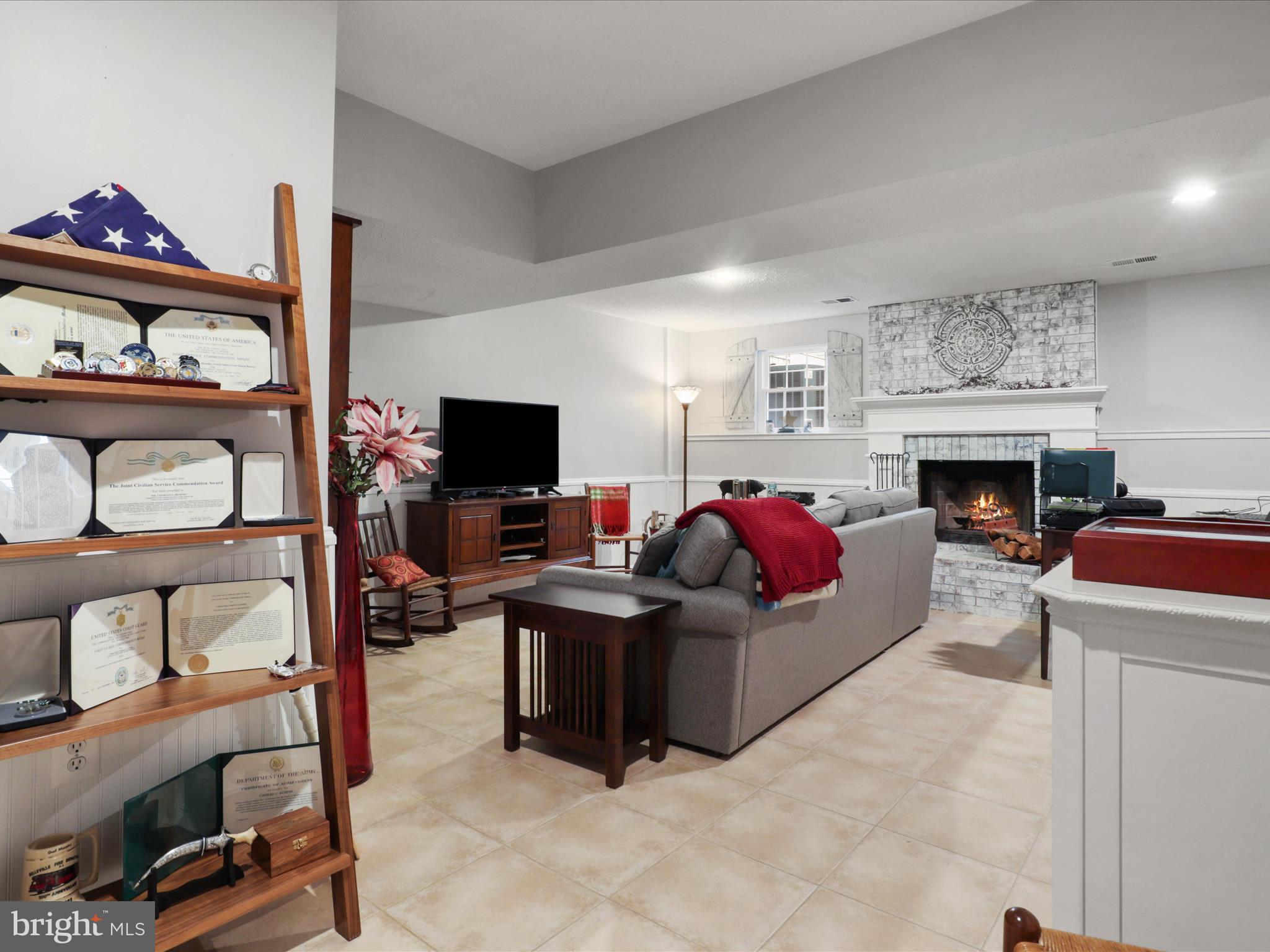 HUNTERS SQUARE - Residential