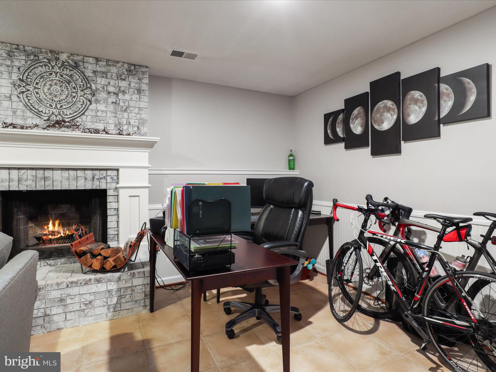 HUNTERS SQUARE - Residential