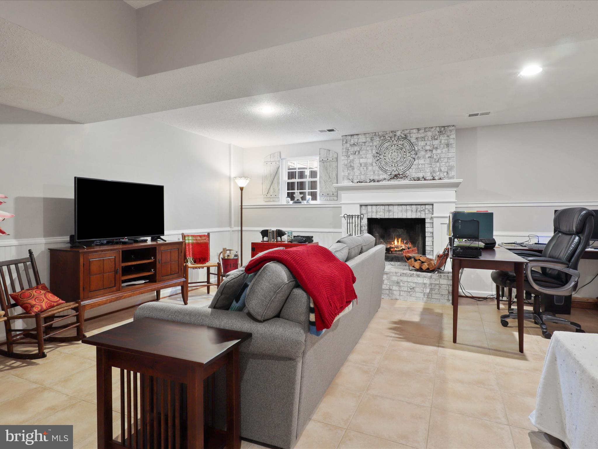 HUNTERS SQUARE - Residential