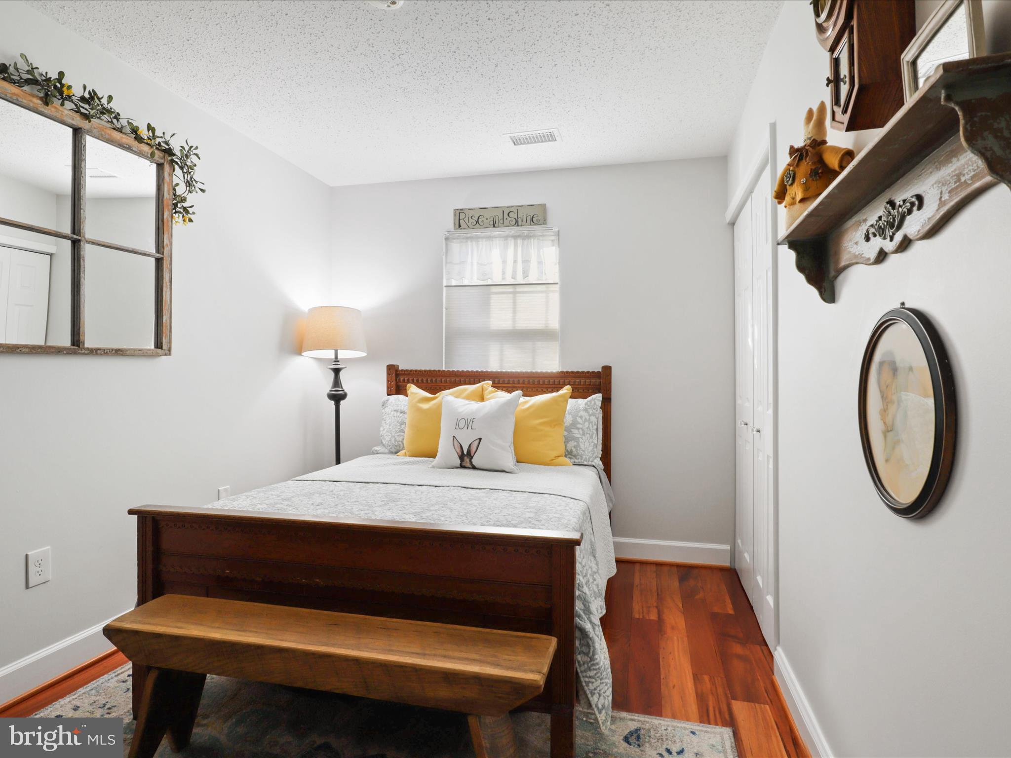 HUNTERS SQUARE - Residential