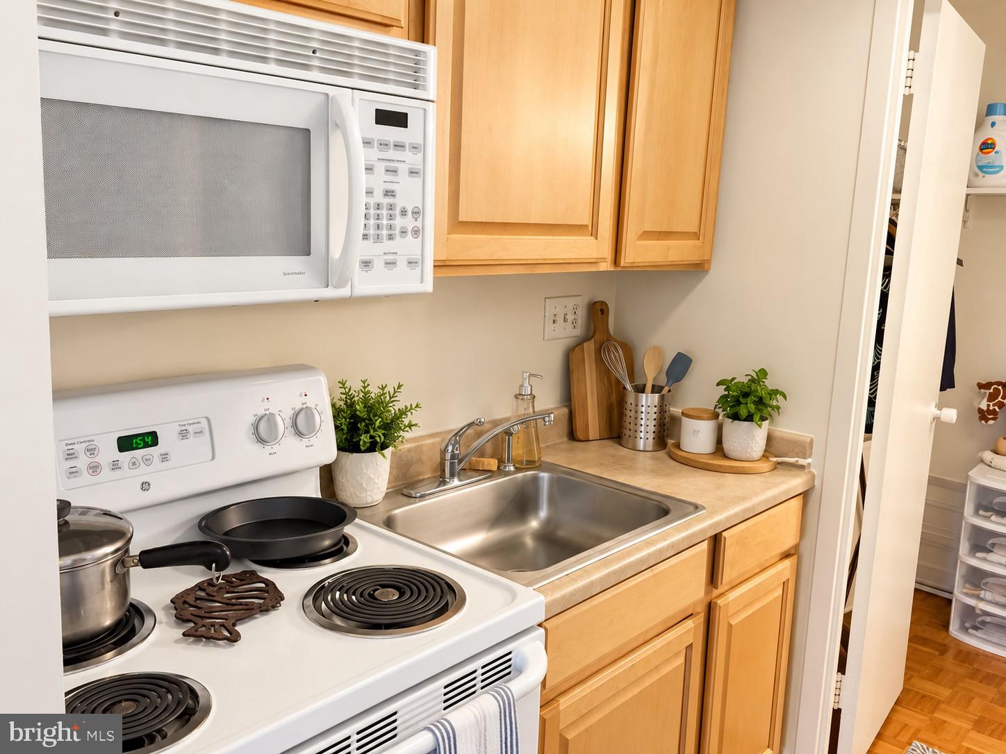 224 W RITTENHOUSE SQUARE 30 415B