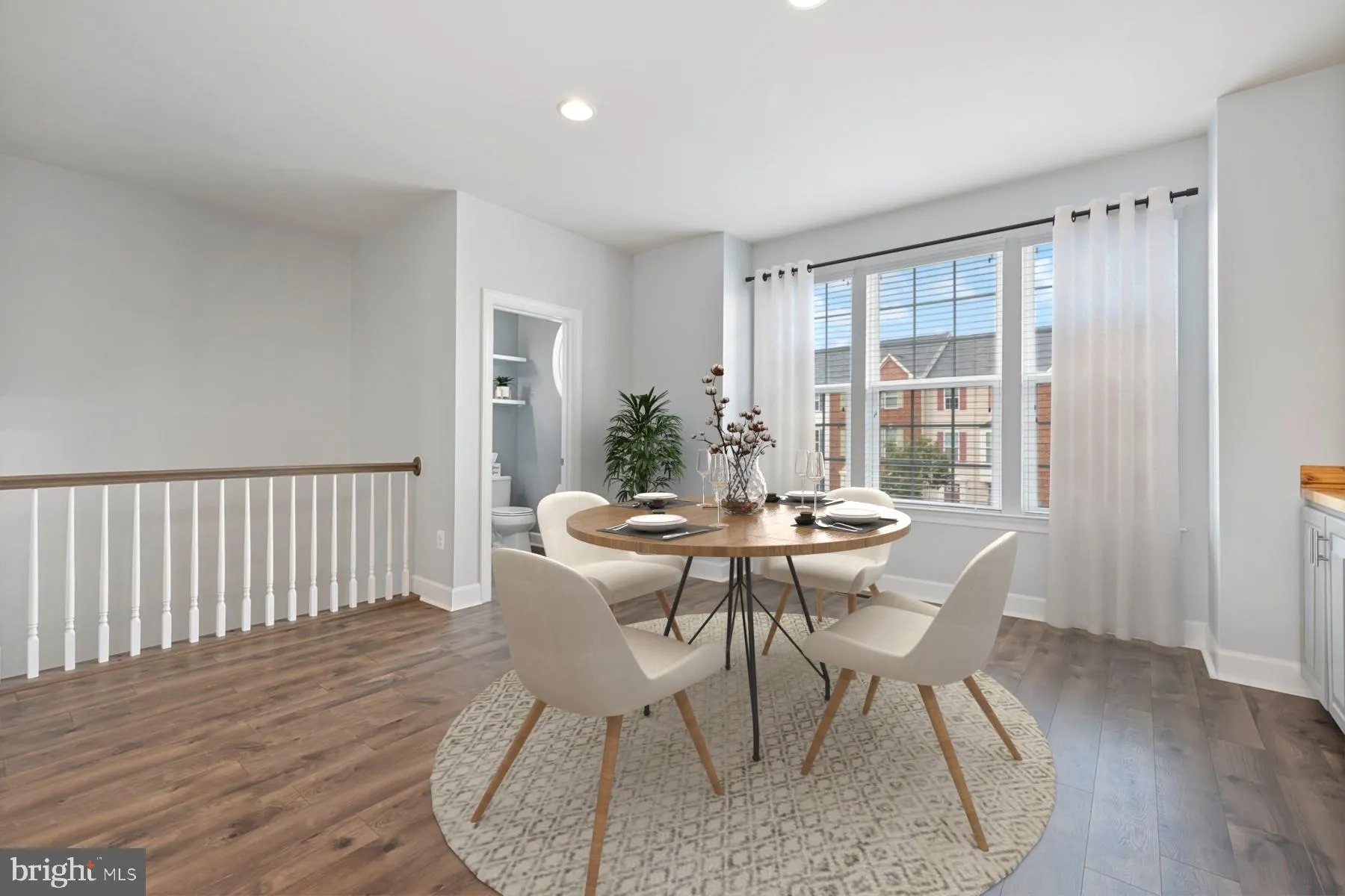 Gainesville, Virginia 20155, United States, 3 Bedrooms Bedrooms, ,4 BathroomsBathrooms,Residential,Pending,188819