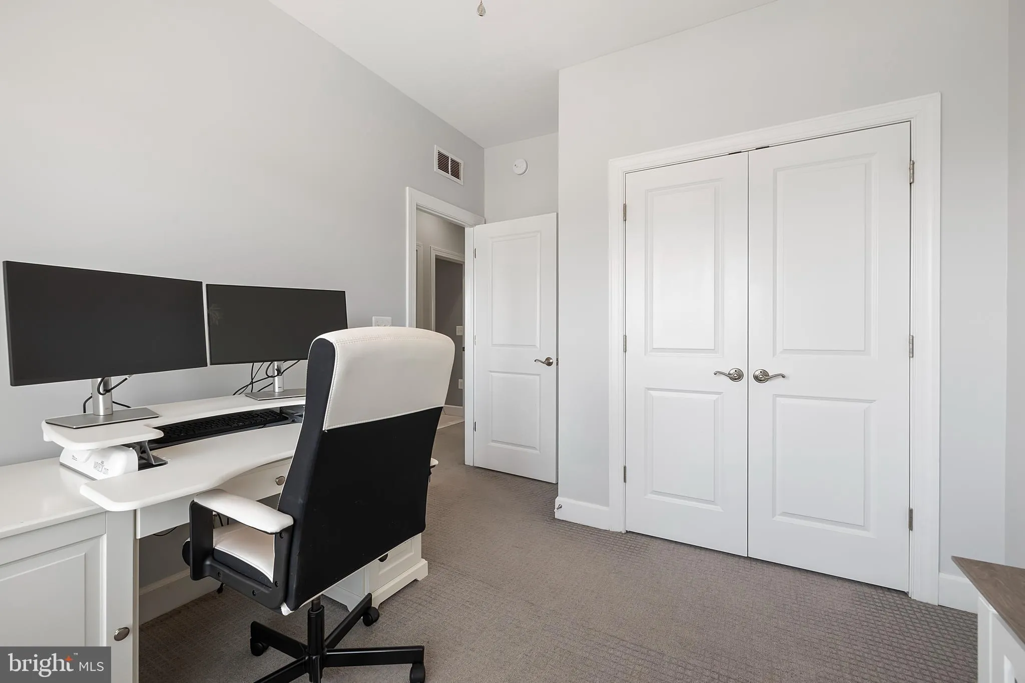 Gainesville, Virginia 20155, United States, 3 Bedrooms Bedrooms, ,4 BathroomsBathrooms,Residential,Pending,188819