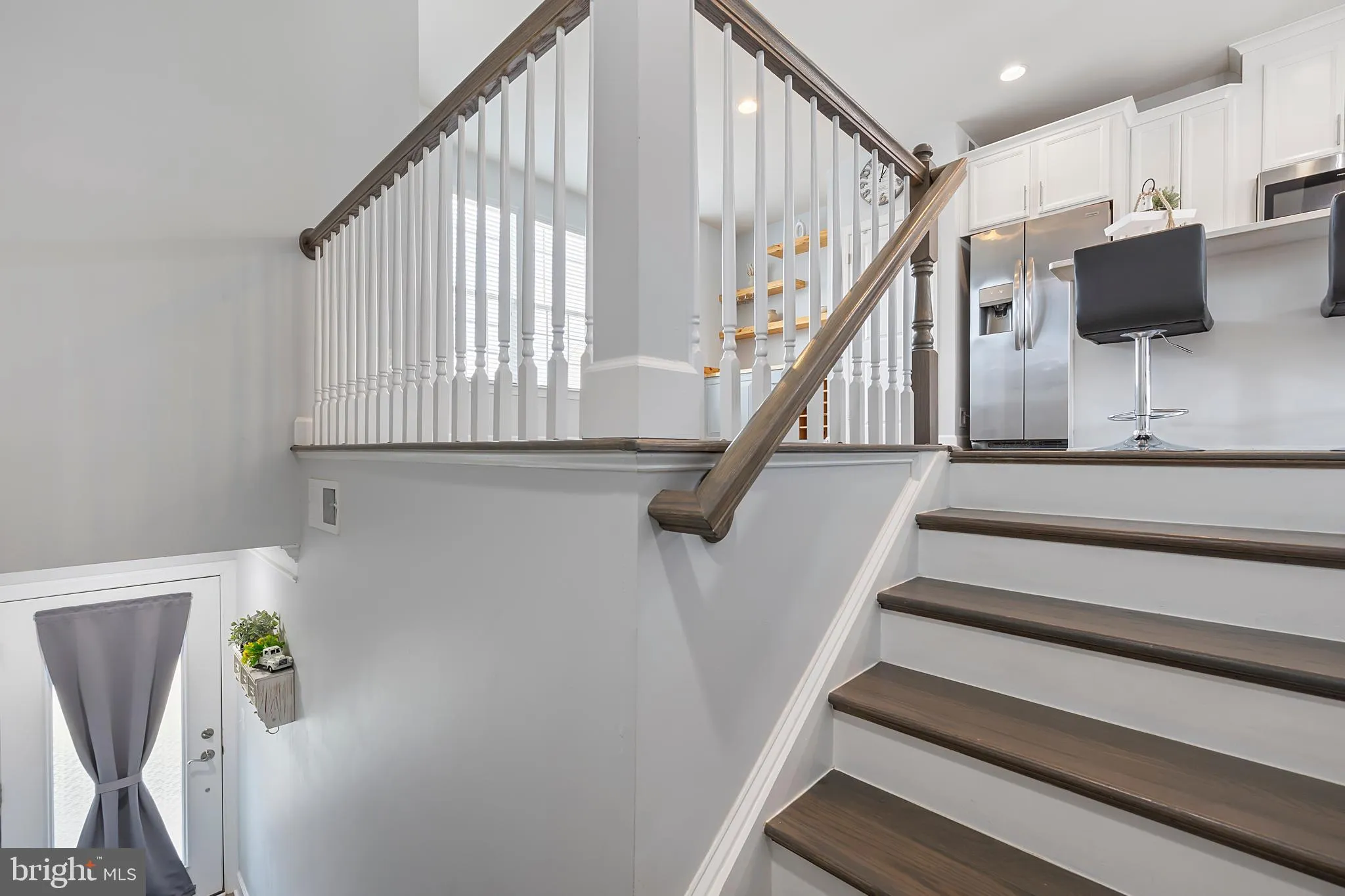 Gainesville, Virginia 20155, United States, 3 Bedrooms Bedrooms, ,4 BathroomsBathrooms,Residential,Pending,188819