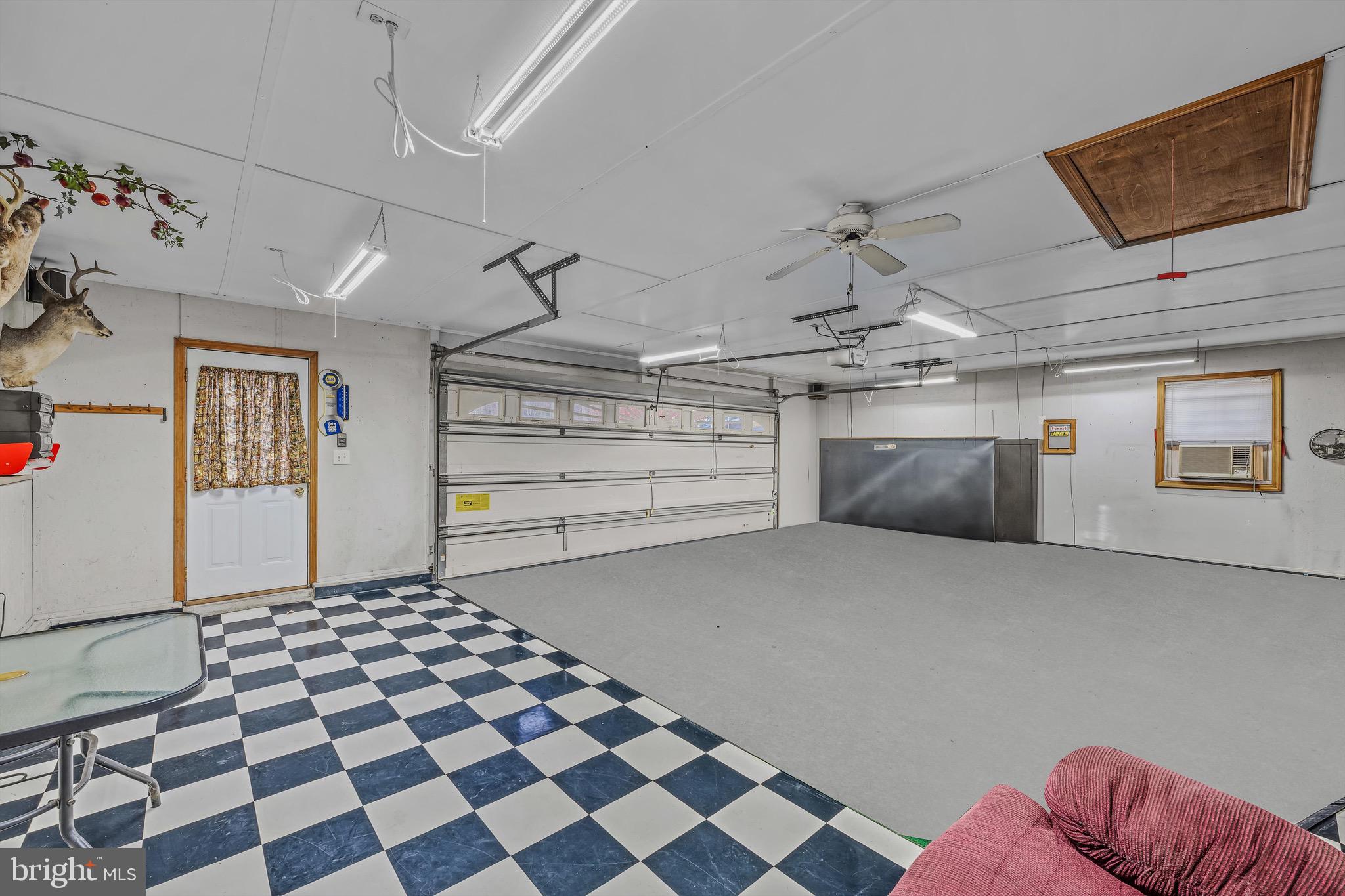 SLEEPY HOLLOW SUBDIVISION - Residential