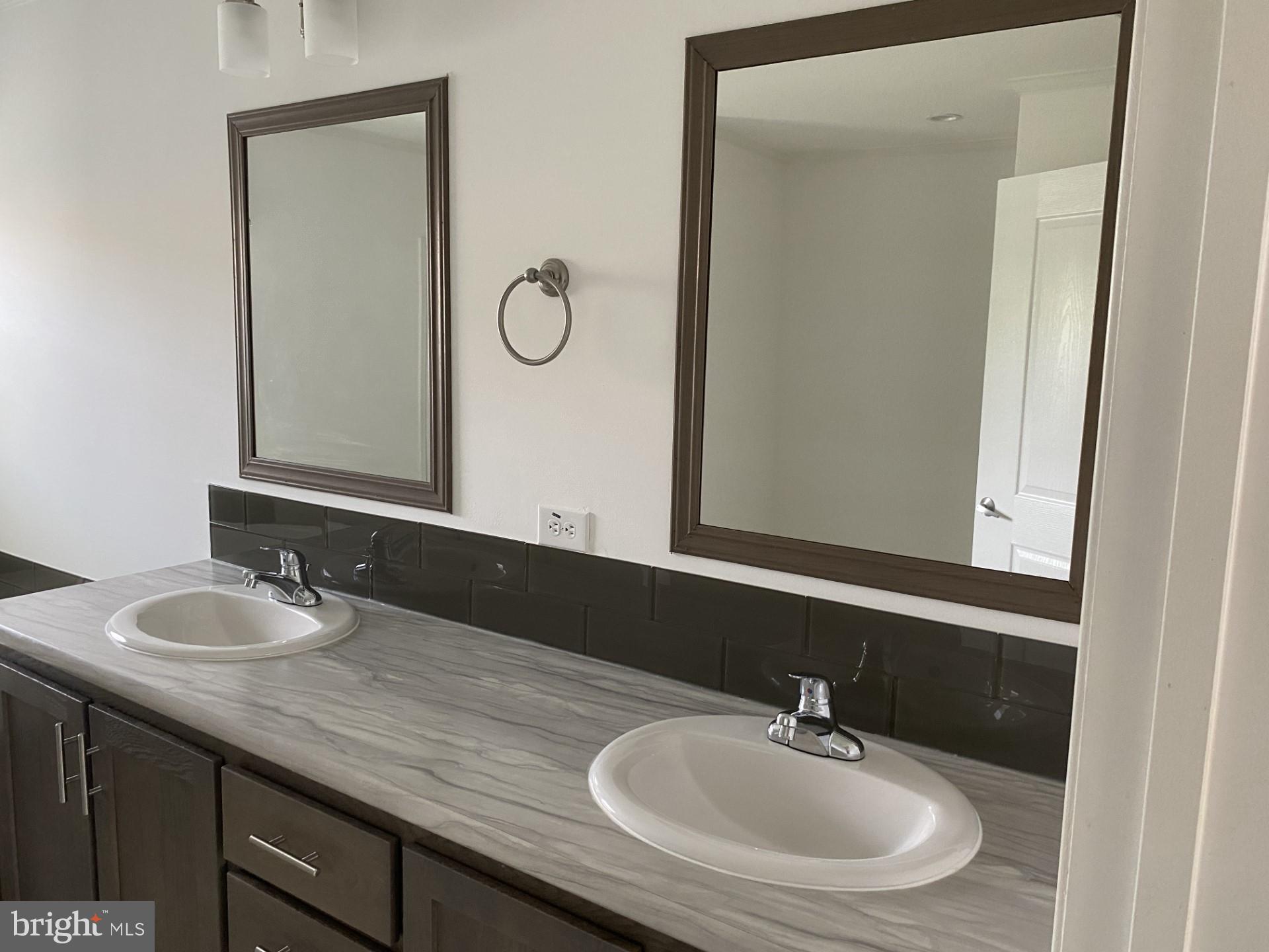 CHESTNUT POINT ESTATES - Residential