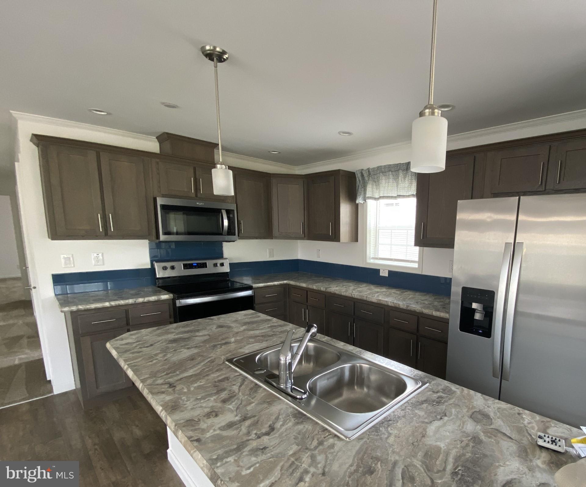 CHESTNUT POINT ESTATES - Residential