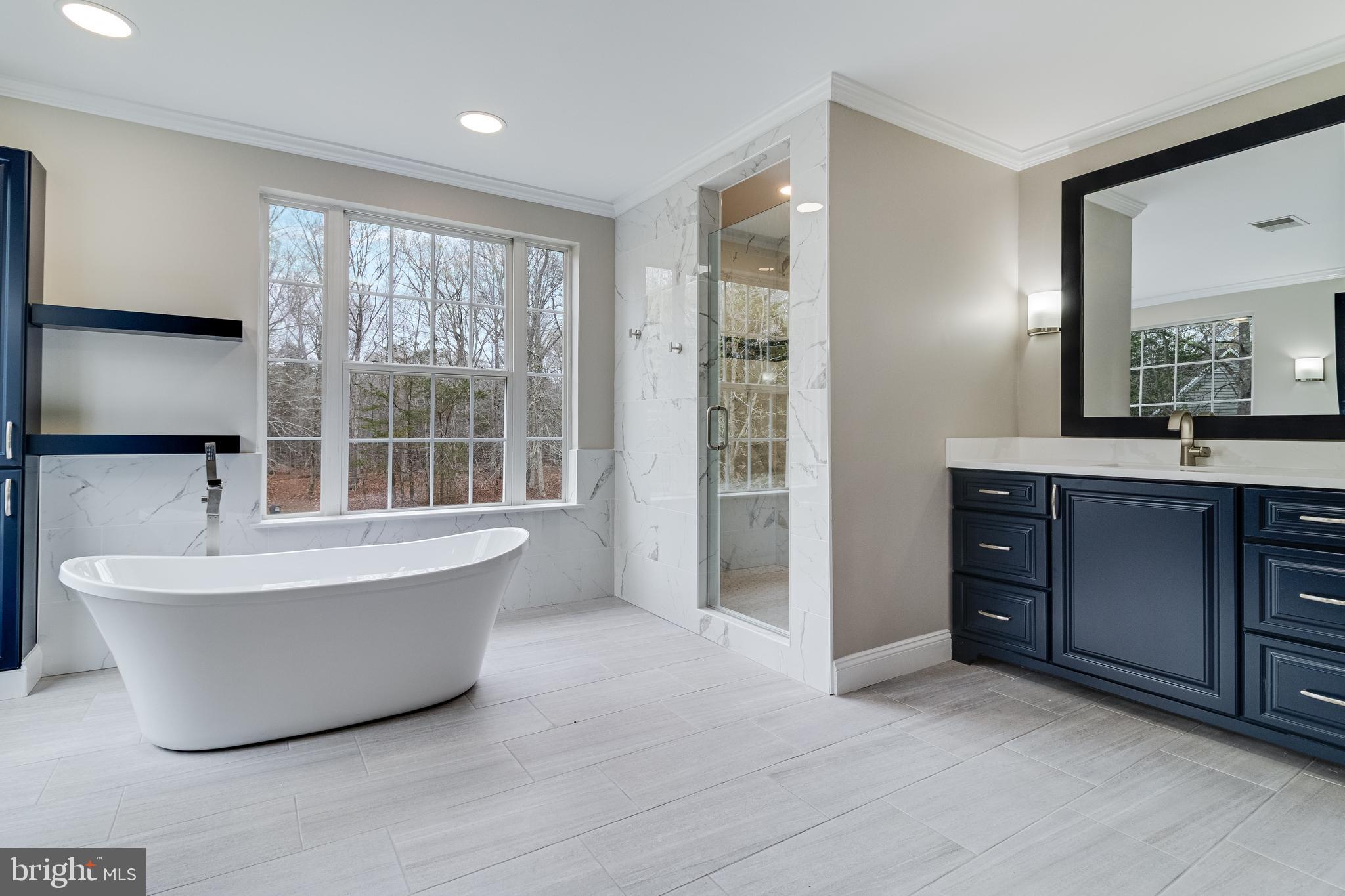 LONGMEADE - Residential