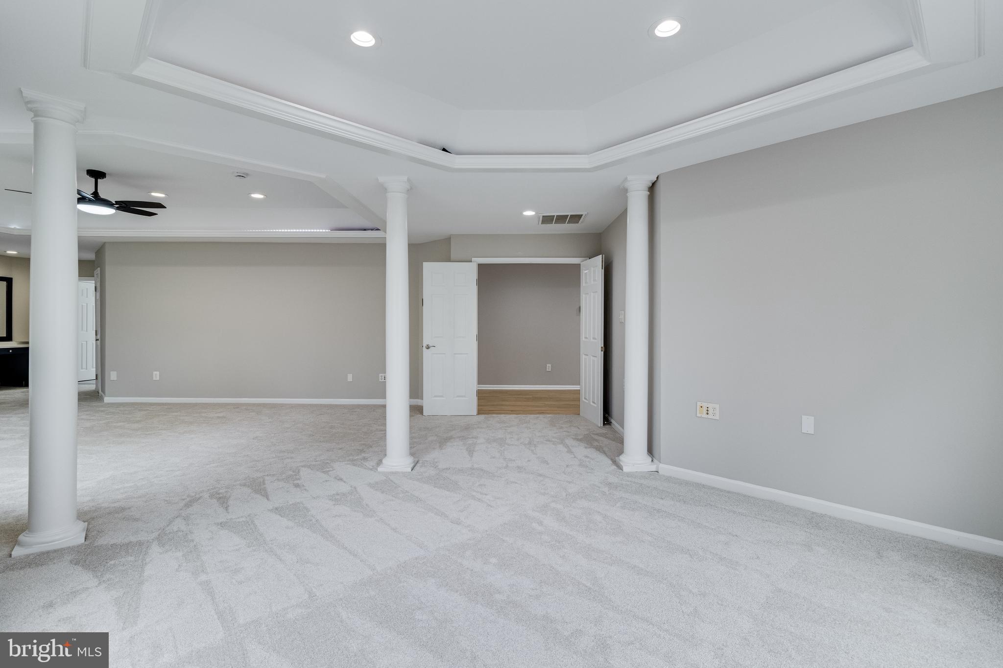 LONGMEADE - Residential