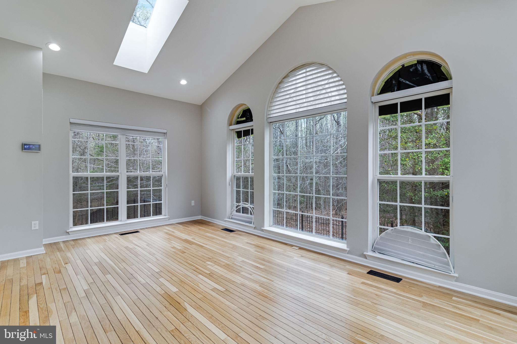 LONGMEADE - Residential