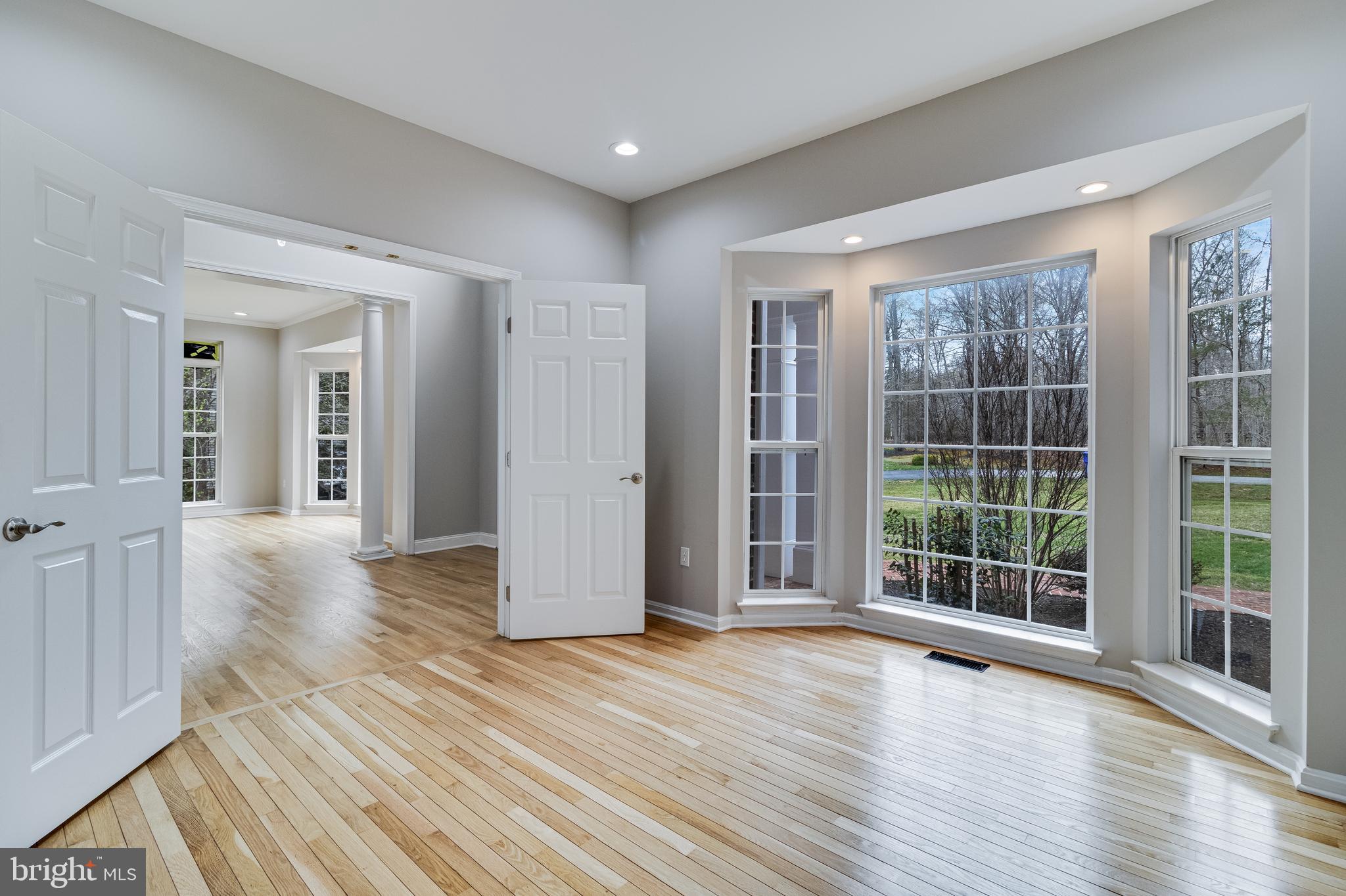 LONGMEADE - Residential