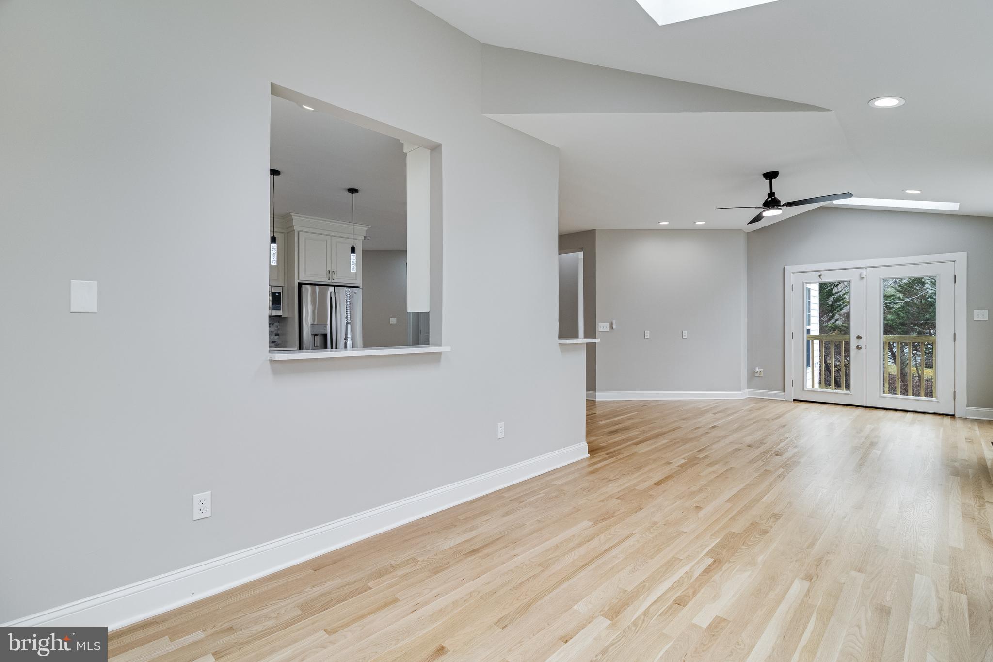 LONGMEADE - Residential