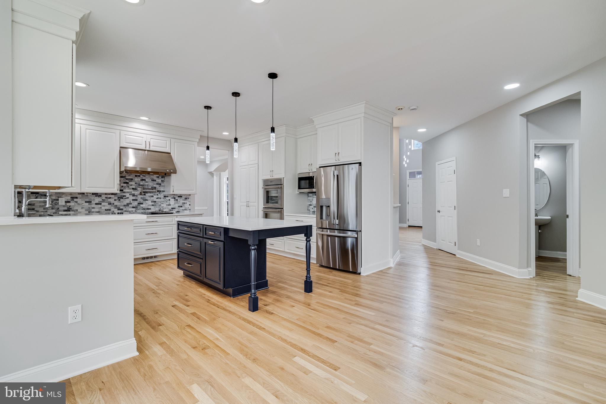 LONGMEADE - Residential