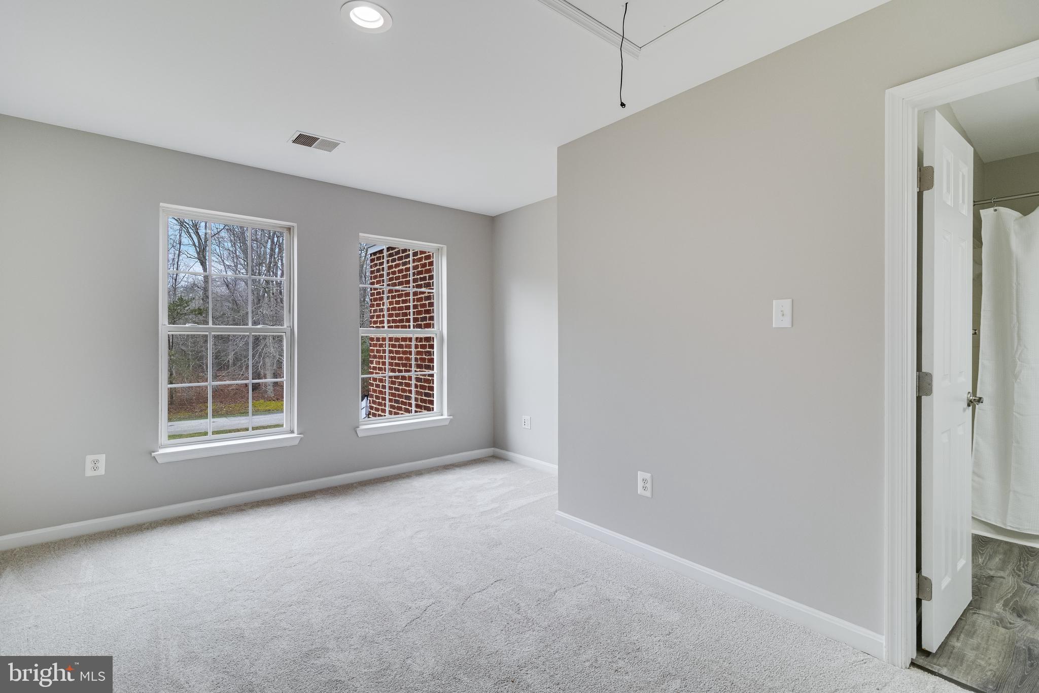 LONGMEADE - Residential