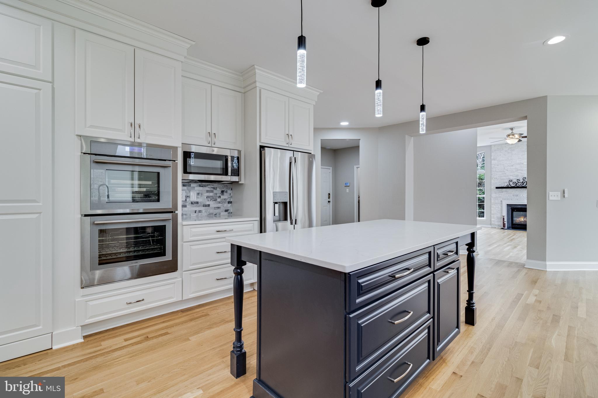 LONGMEADE - Residential