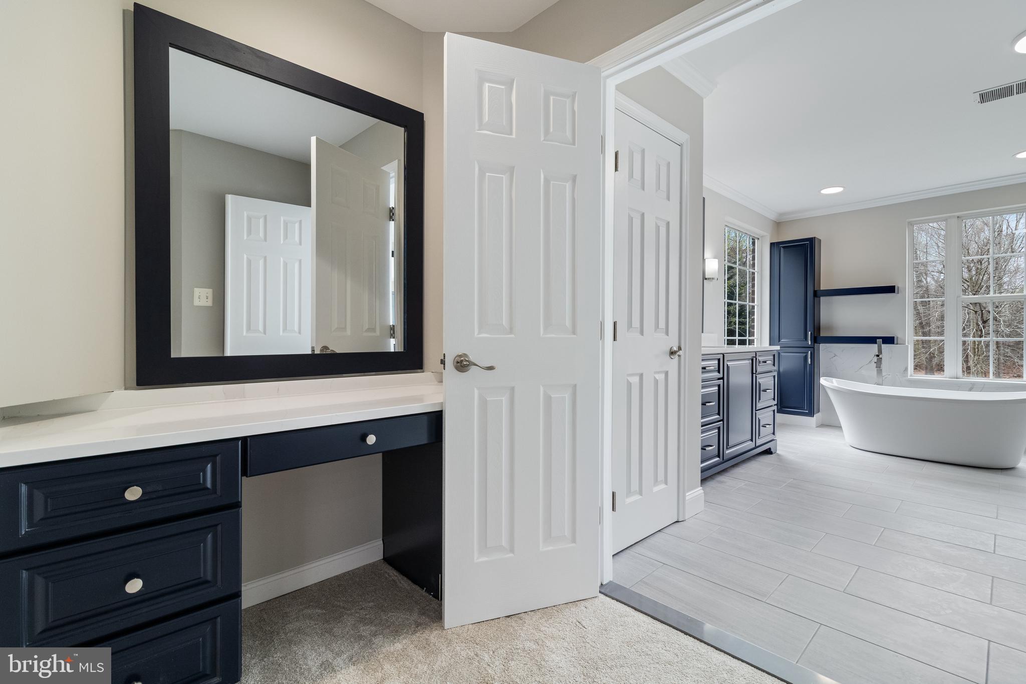 LONGMEADE - Residential