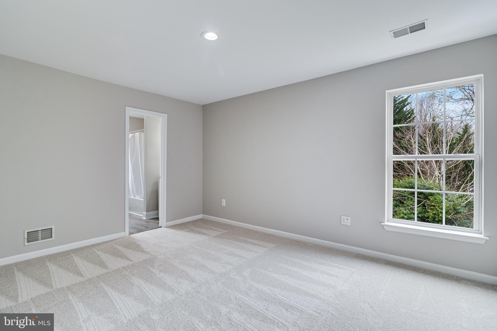 LONGMEADE - Residential