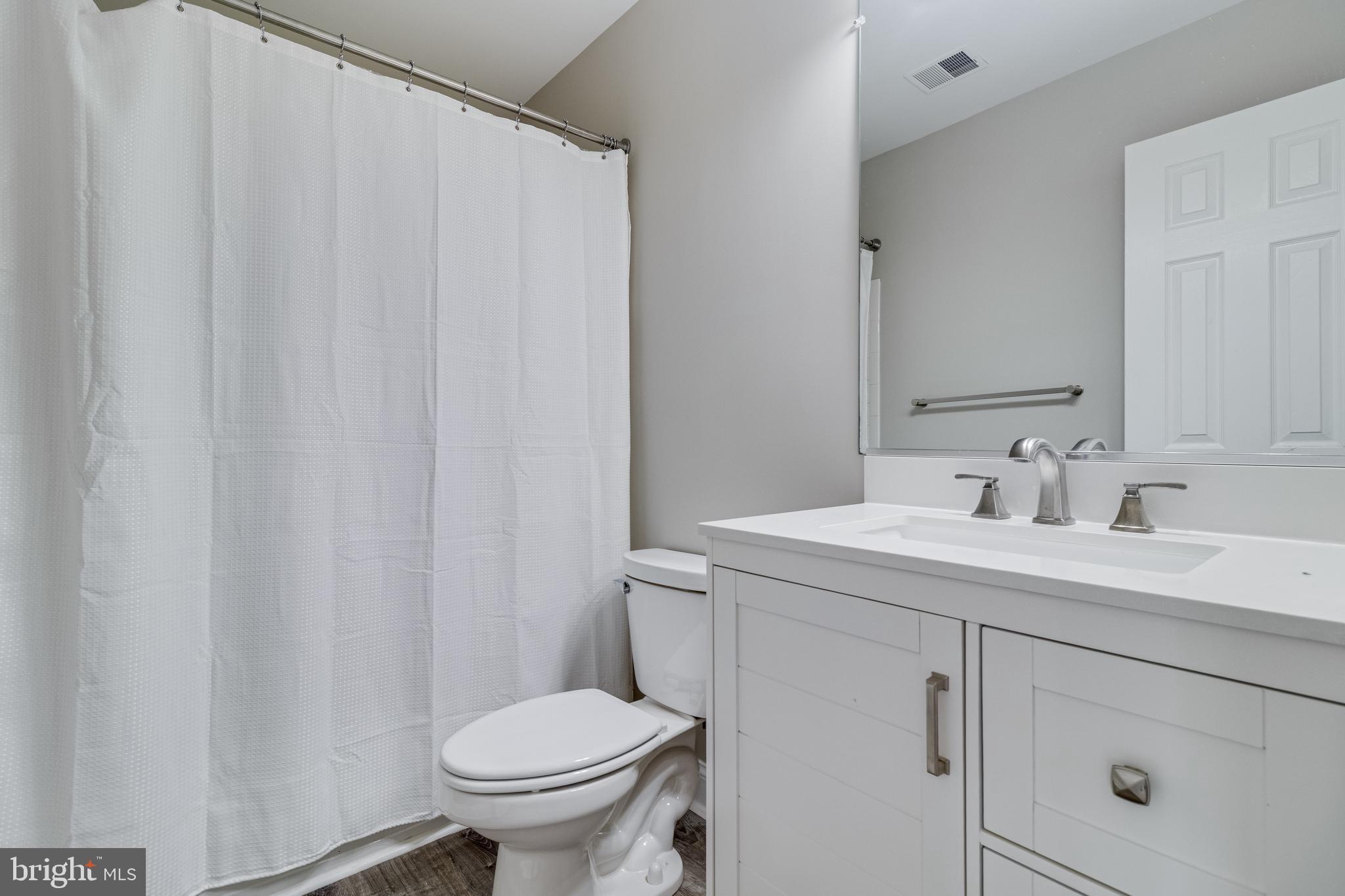 LONGMEADE - Residential