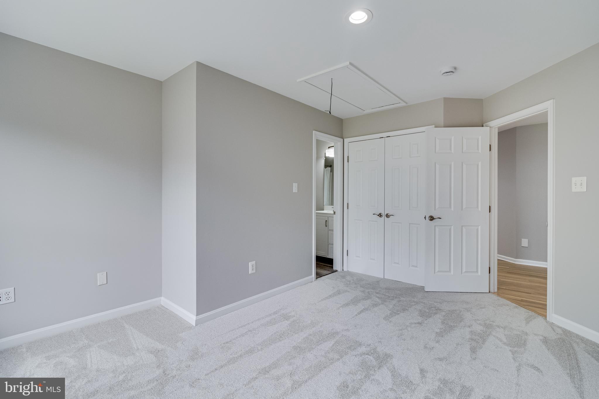 LONGMEADE - Residential