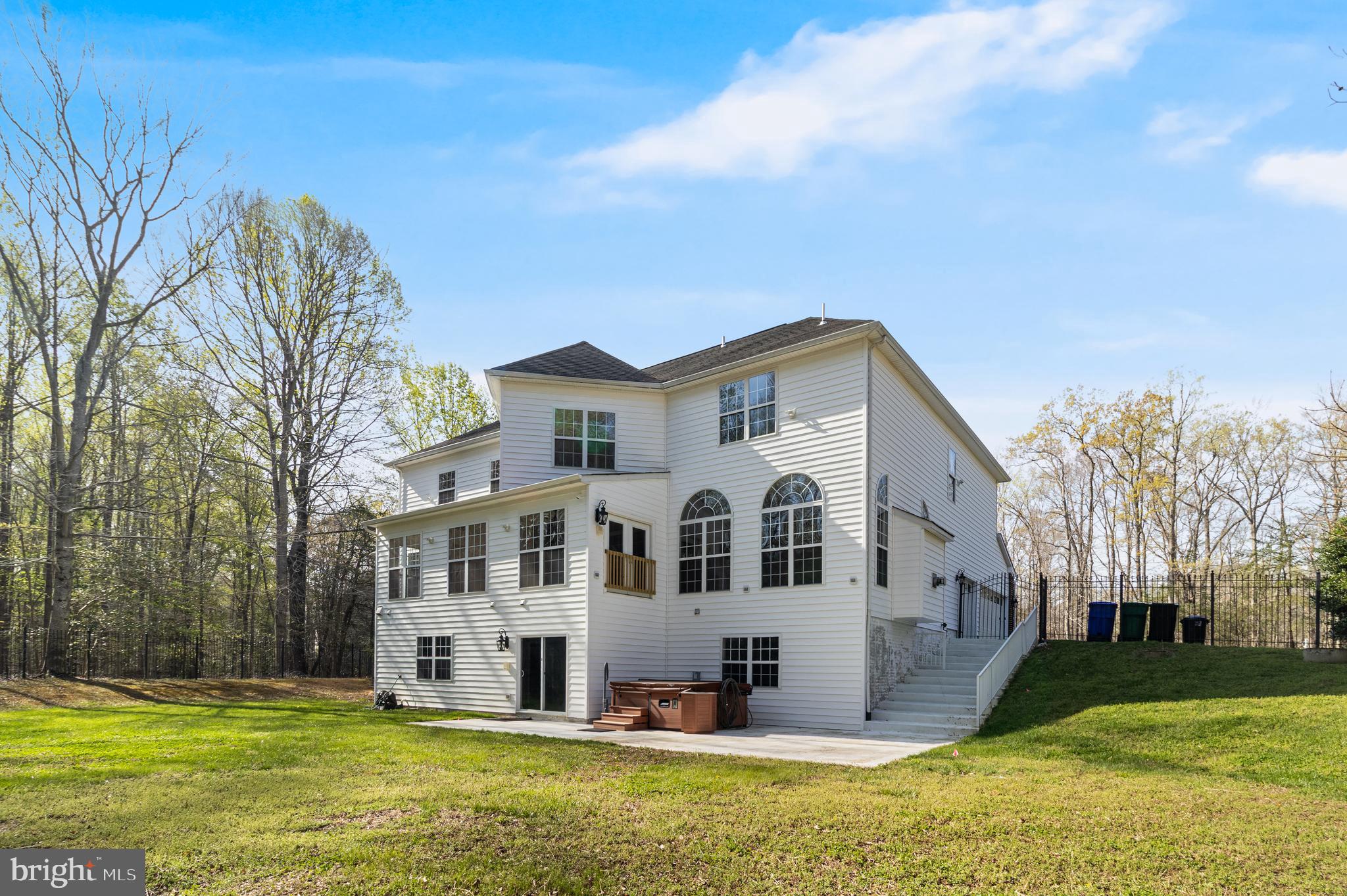 LONGMEADE - Residential