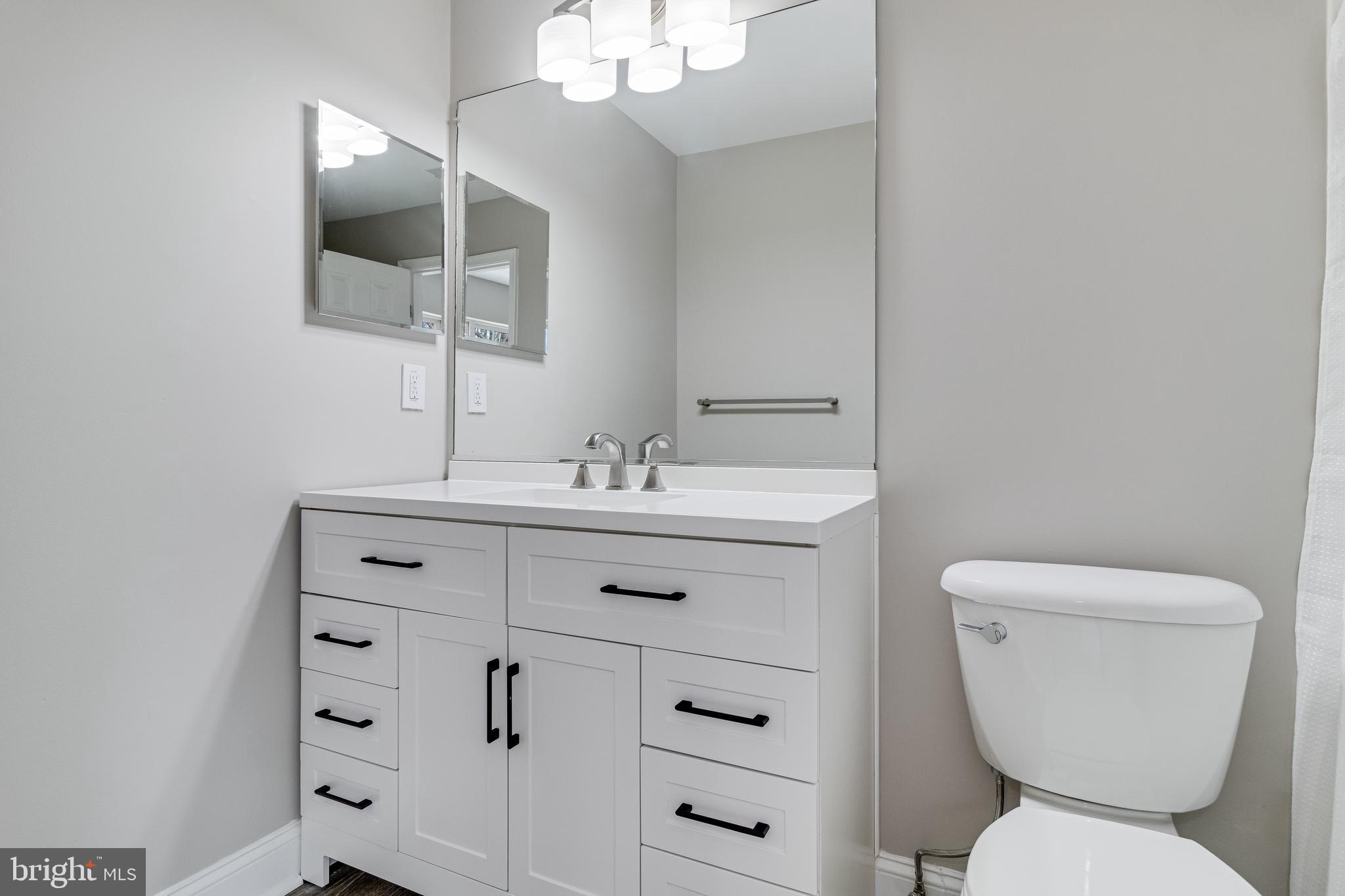 LONGMEADE - Residential