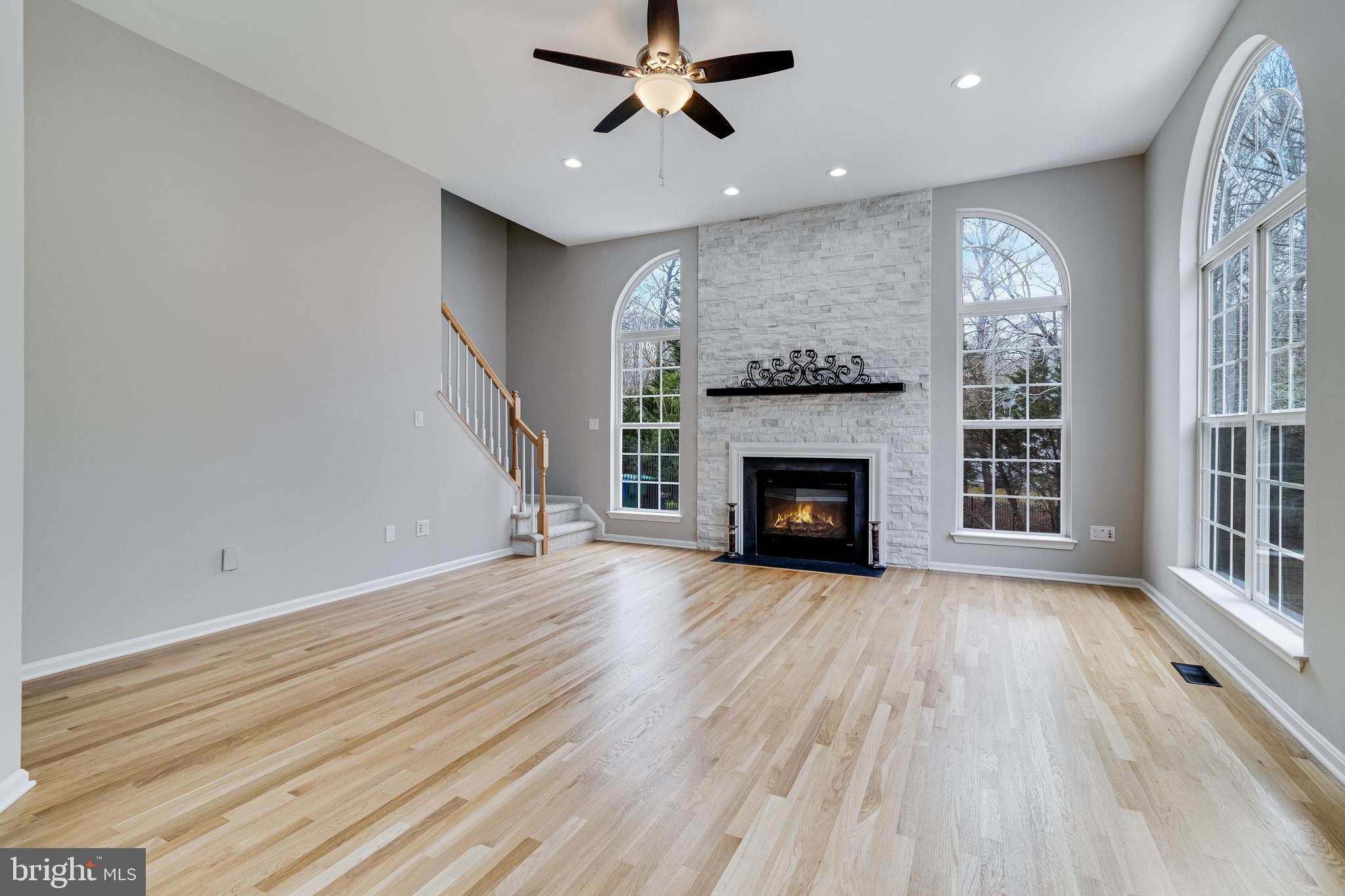 LONGMEADE - Residential