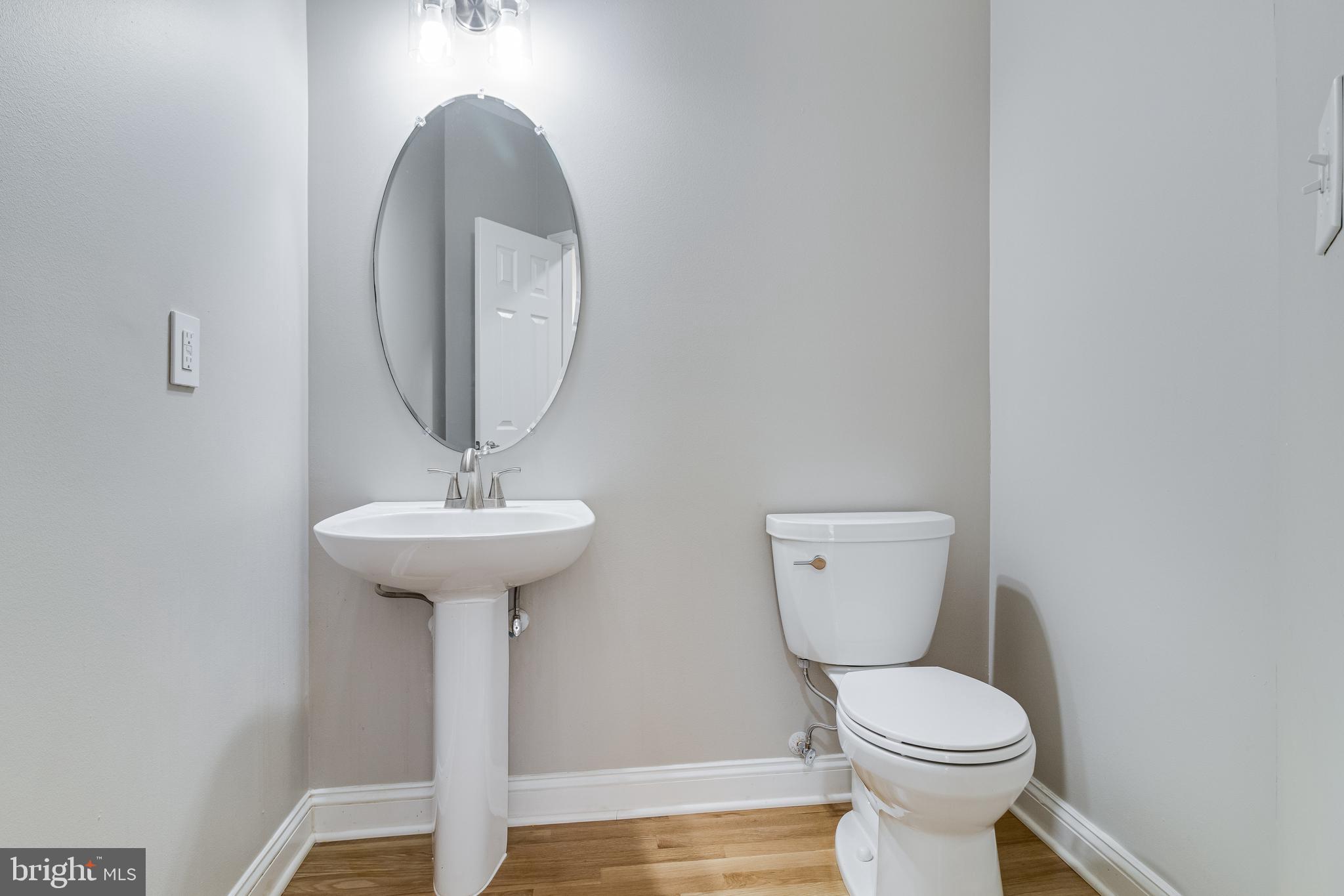 LONGMEADE - Residential