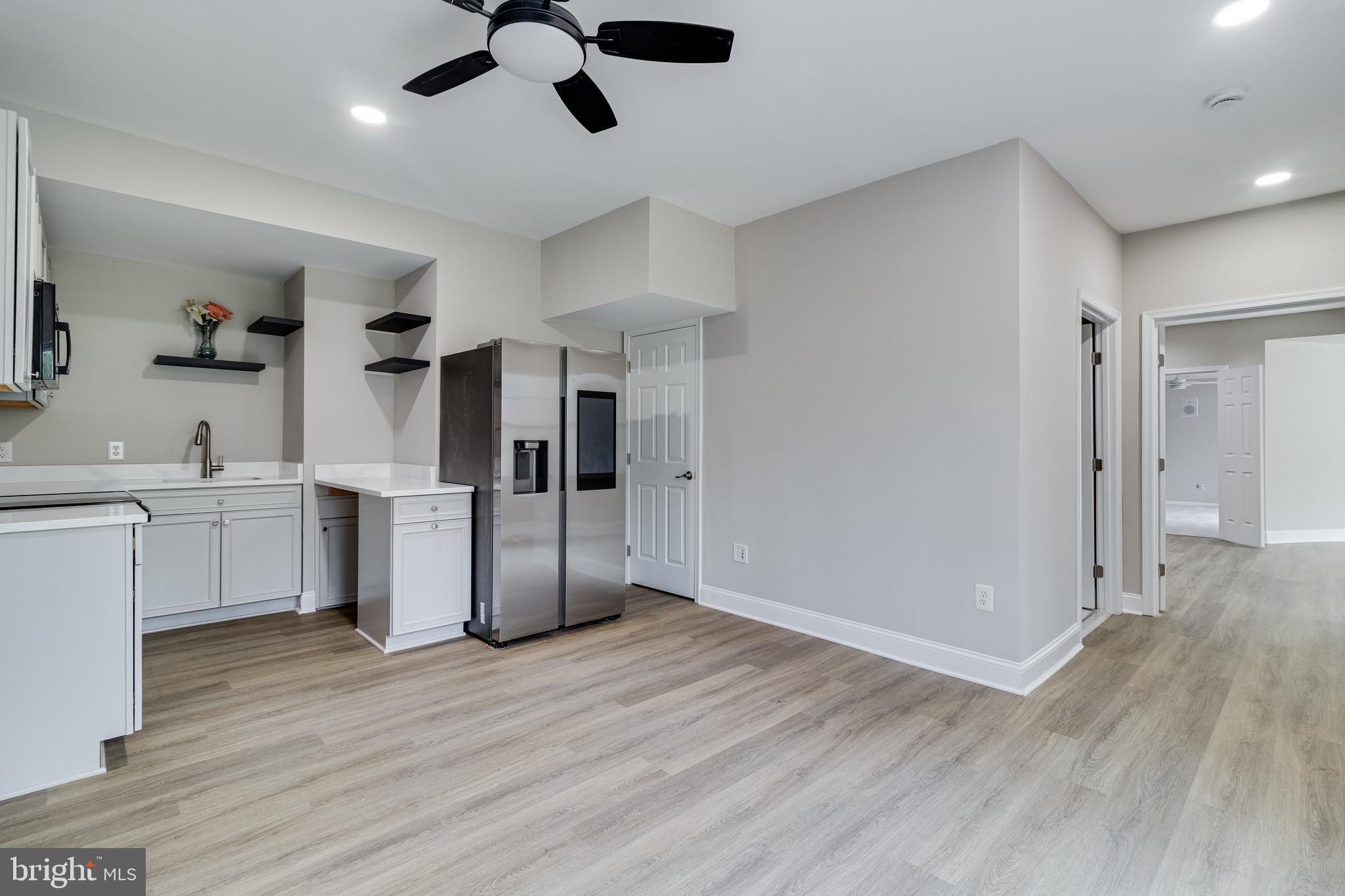 LONGMEADE - Residential