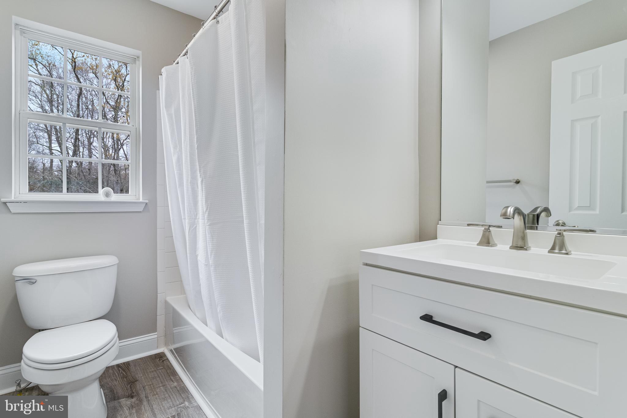 LONGMEADE - Residential