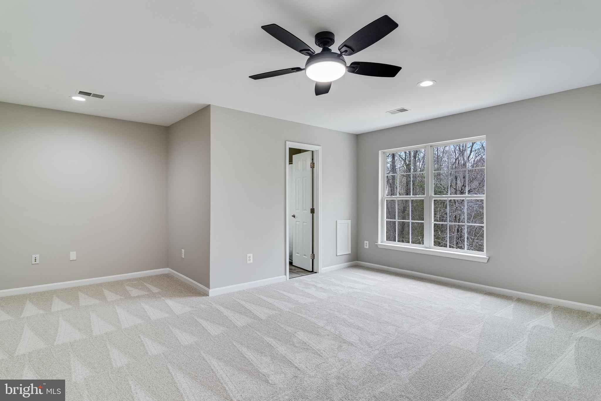 LONGMEADE - Residential