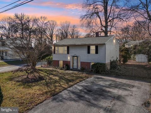 208 ELK ROAD ESSEX MD 21221