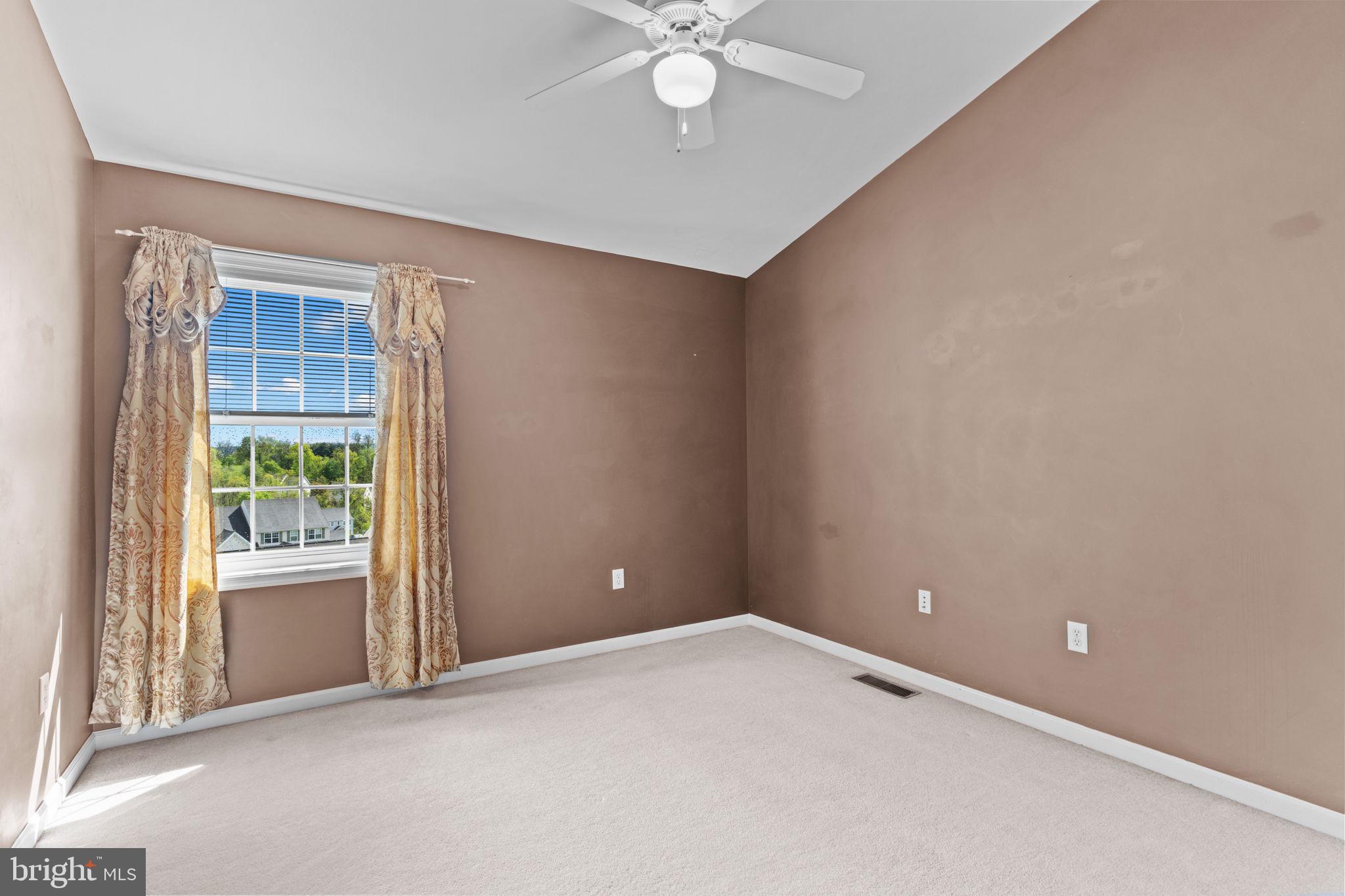 IVY RIDGE - Residential
