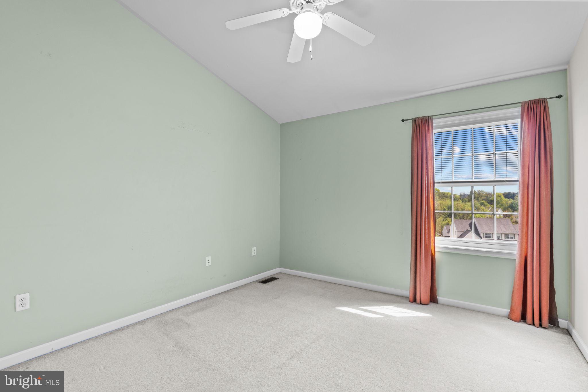 IVY RIDGE - Residential
