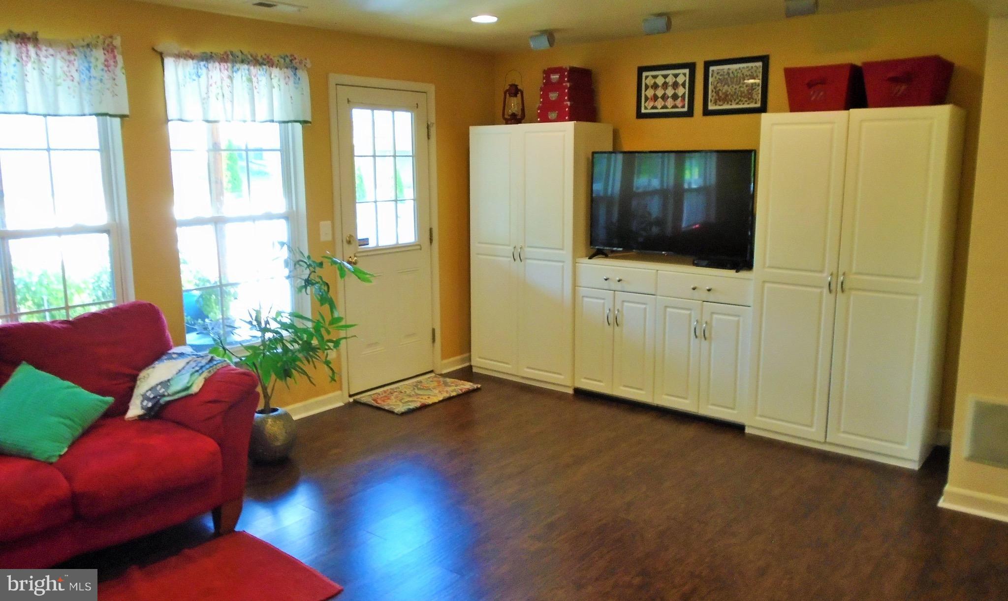 LAKELAND PLACE - Residential