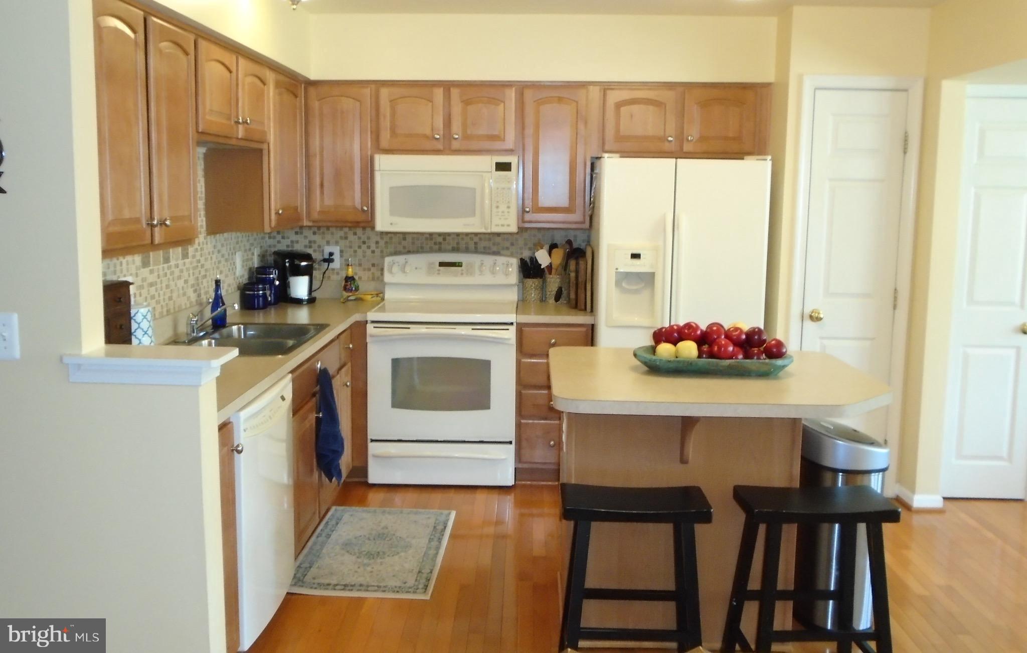 LAKELAND PLACE - Residential